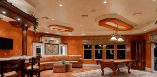 Discover the Most Magical Sunset in Santorini