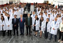 Rumbo al Internado: La Generación 2022-2028 de la UNISA recibe su Bata Blanca