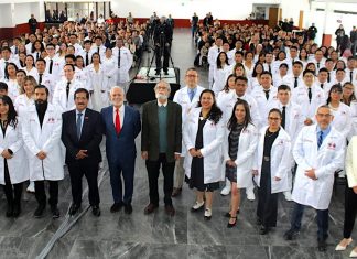 Rumbo al Internado: La Generación 2022-2028 de la UNISA recibe su Bata Blanca